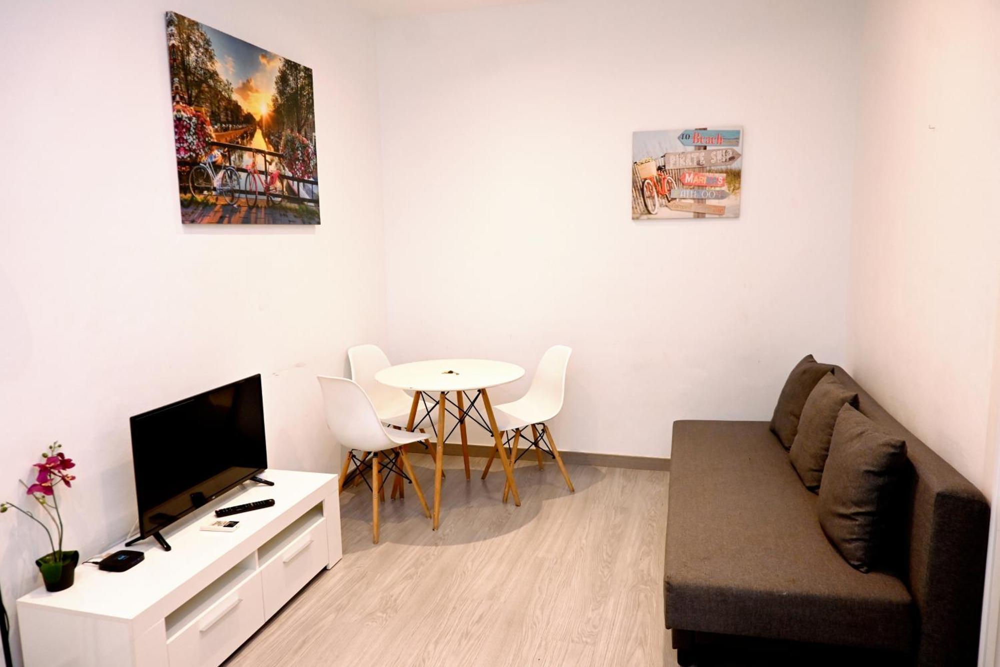 Homenfun Barcelona Les Corts Exterior foto